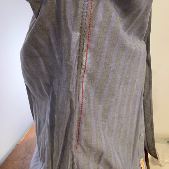 Robert Graham “The Freshly Laundered Shirt” - Picture 7 of 11